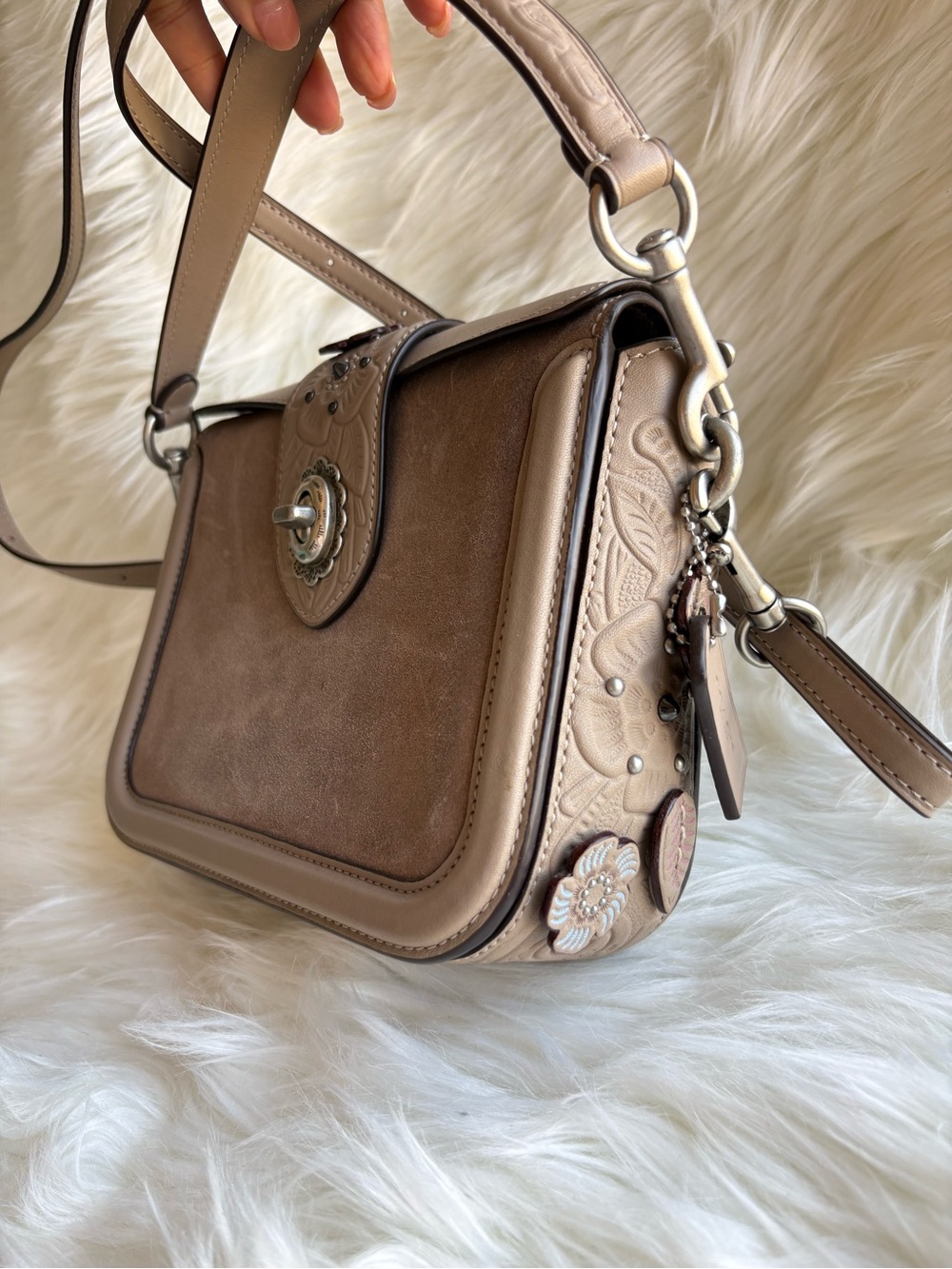 COACH Page 27 - S1781 - Stone Western Tooled + Tea Rose - Picture 4 of 12